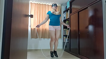 Latina reife muschi camel toe gif