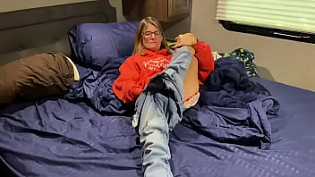 Skinny mature pussy video